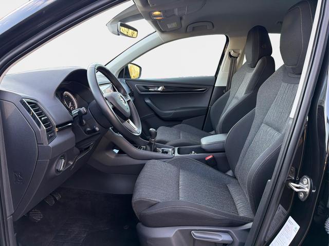 Skoda / Karoq / Schwarz / / / Karoq 2.0 TDI Style *AHK*LED*NAVI*ACC*E-HECK*