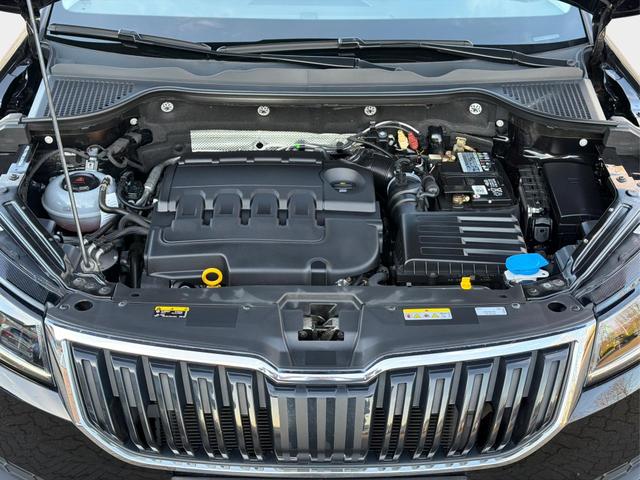 Skoda / Karoq / Schwarz / / / Karoq 2.0 TDI Style *AHK*LED*NAVI*ACC*E-HECK*