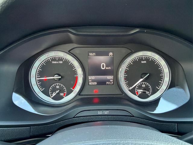 Skoda / Karoq / Schwarz / / / Karoq 2.0 TDI Style *AHK*LED*NAVI*ACC*E-HECK*