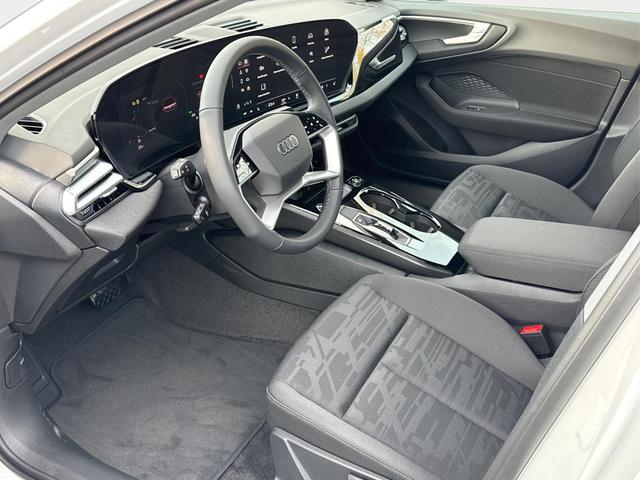 Audi / A5 / / / / quattro NAVI+EL. HECKKL.+PDC+LED+17 LM