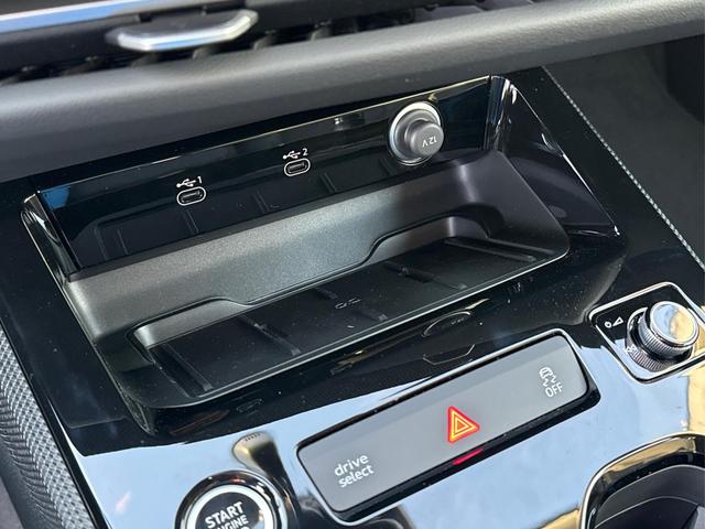 Audi / A5 / / / / quattro NAVI+EL. HECKKL.+PDC+LED+17 LM