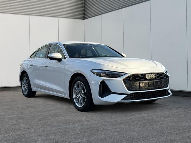 Audi / A5 / / / / quattro NAVI+EL. HECKKL.+PDC+LED+17 LM