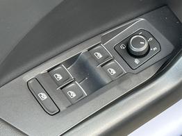 Volkswagen T-Cross R-Line AHK+KAMERA+IQ-LIGHT+SUNSET+PDC+18 LM 