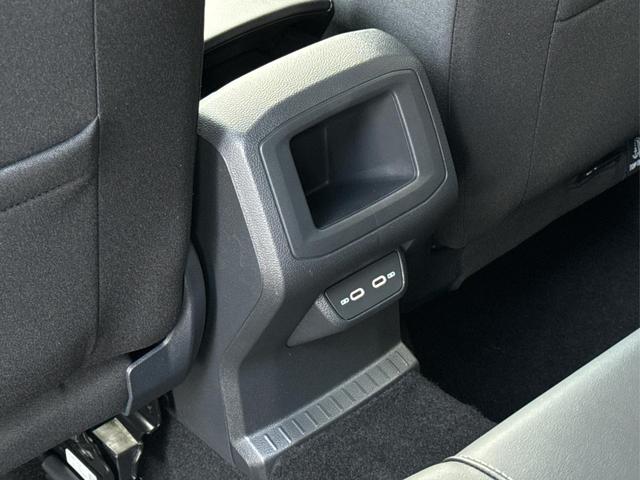 Volkswagen / T-Cross / Blau / / / KAMERA+IQ-LIGHT+SUNSET+PDC+SHZ+18 LM, Beispielbilder, ggf. teilweise mit Sonderausstattung