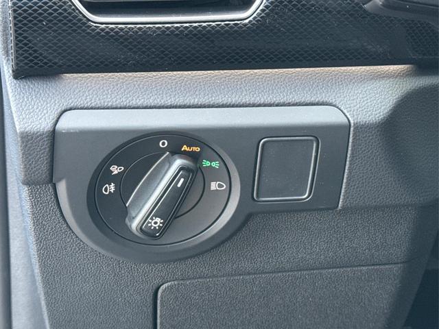 Volkswagen / T-Cross / Blau / / / KAMERA+IQ-LIGHT+SUNSET+PDC+SHZ+18 LM, Beispielbilder, ggf. teilweise mit Sonderausstattung