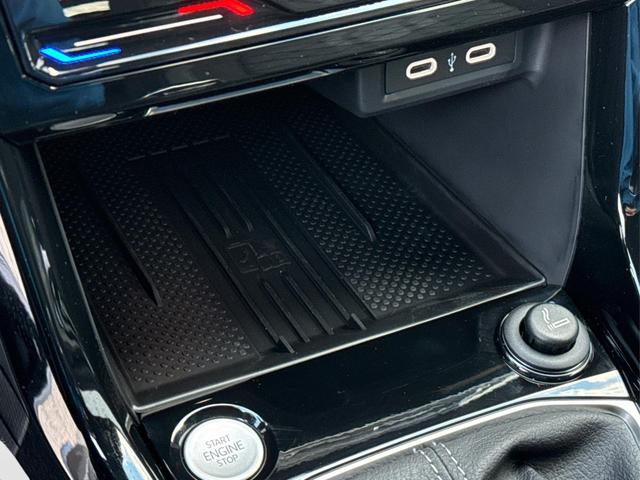 Volkswagen / T-Cross / Blau / / / KAMERA+IQ-LIGHT+SUNSET+PDC+SHZ+18 LM, Beispielbilder, ggf. teilweise mit Sonderausstattung