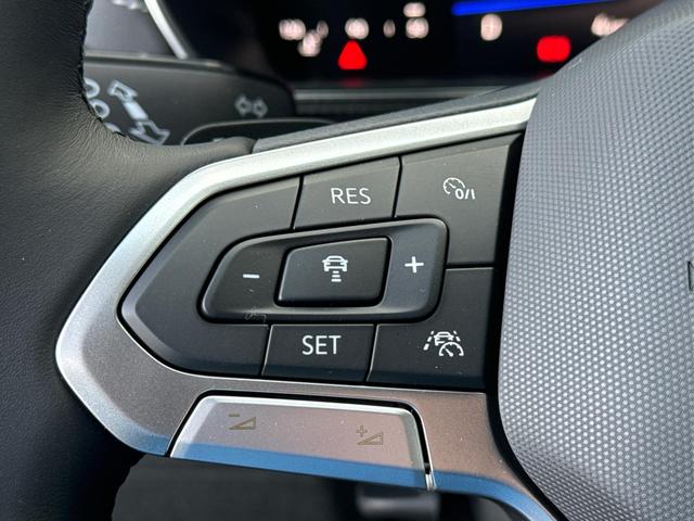 Volkswagen / T-Cross / Blau / / / KAMERA+IQ-LIGHT+SUNSET+PDC+SHZ+18 LM, Beispielbilder, ggf. teilweise mit Sonderausstattung