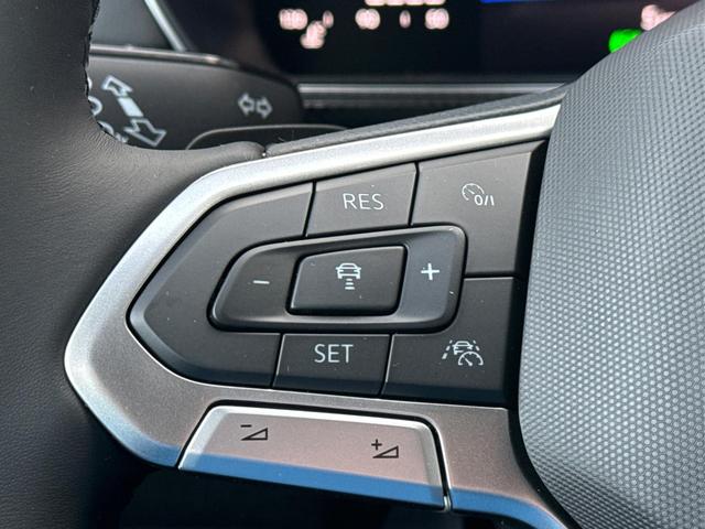 Volkswagen / T-Cross / Schwarz / / / AHK+KAMERA+IQ-LIGHT+SUNSET+PDC+18 LM, Beispielbilder, ggf. teilweise mit Sonderausstattung