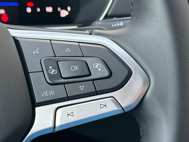 Volkswagen / T-Cross / Schwarz / / / AHK+KAMERA+IQ-LIGHT+SUNSET+PDC+18 LM, Beispielbilder, ggf. teilweise mit Sonderausstattung