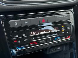 Volkswagen T-Cross R-Line AHK+KAMERA+IQ-LIGHT+SUNSET+PDC+18 LM 