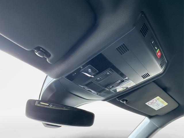 Volkswagen / T-Cross / Schwarz / / / AHK+KAMERA+IQ-LIGHT+SUNSET+PDC+18 LM, Beispielbilder, ggf. teilweise mit Sonderausstattung