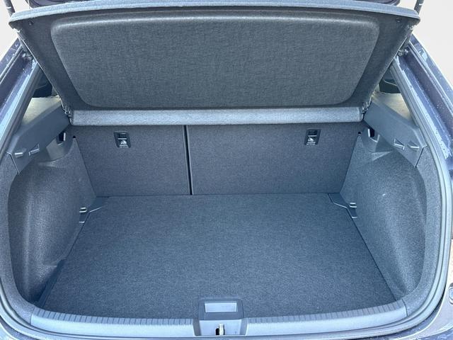 Volkswagen / Taigo / Grau / / / MATRIX+Keyless+KAMERA+18ALU+ACC+SHZ, Beispielbilder, ggf. teilweise mit Sonderausstattung