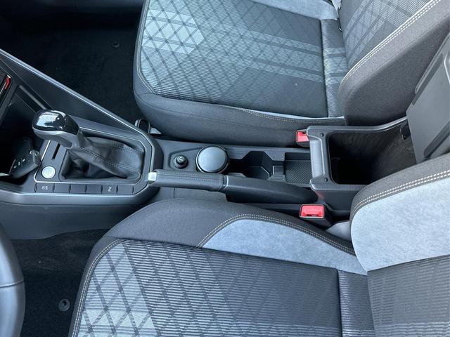 Volkswagen / Taigo / Grau / / / MATRIX+Keyless+KAMERA+18ALU+ACC+SHZ, Beispielbilder, ggf. teilweise mit Sonderausstattung