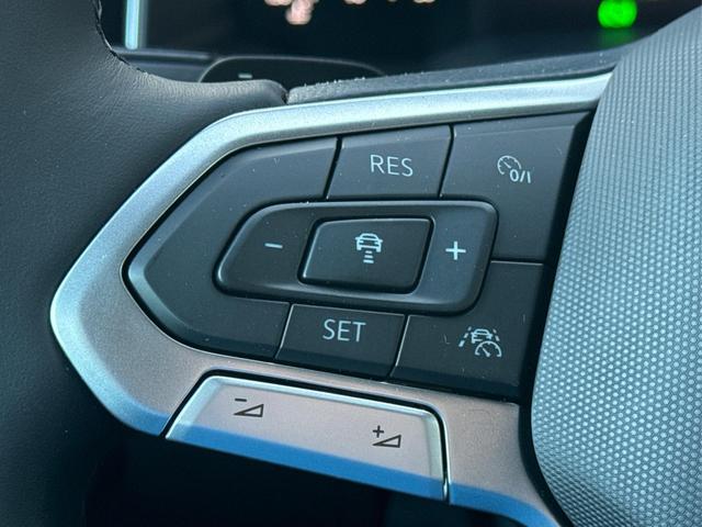 Volkswagen / Taigo / Grau / / / MATRIX+Keyless+KAMERA+18ALU+ACC+SHZ, Beispielbilder, ggf. teilweise mit Sonderausstattung