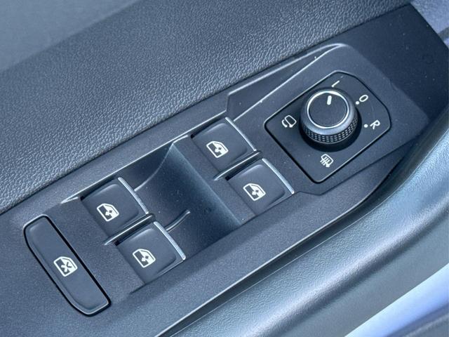 Volkswagen / Taigo / Silber / / / MATRIX+Keyless+KAMERA+18ALU+ACC+SHZ, Beispielbilder, ggf. teilweise mit Sonderausstattung