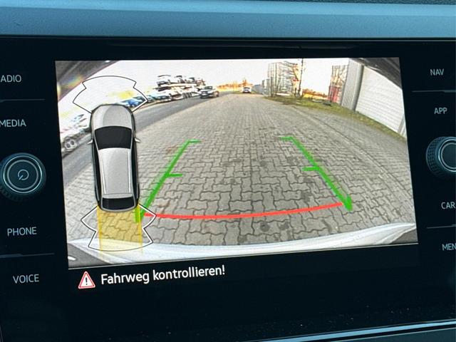 Volkswagen / Taigo / Silber / / / MATRIX+Keyless+KAMERA+18ALU+ACC+SHZ, Beispielbilder, ggf. teilweise mit Sonderausstattung