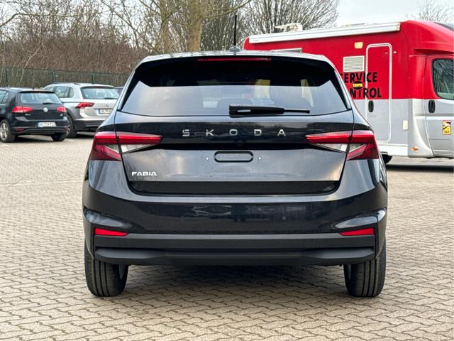 Skoda / Fabia / / / / DSG+5J GARANTIE+KAMERA+KESSY+LED