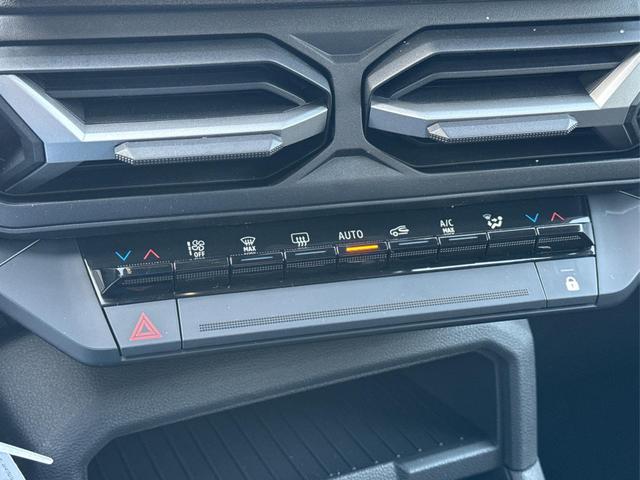 Dacia / Bigster / Grau / / / KAMERA+SHZ+LED+17 ALU