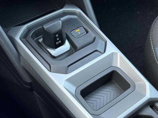 Dacia / Bigster / Grau / / / KAMERA+SHZ+LED+17 ALU