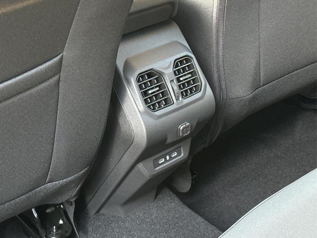 Dacia / Bigster / Gr&uuml;n / / / PANO+NAVI+ARKAMYS+KAMERA+SHZ+LED+18 ALU