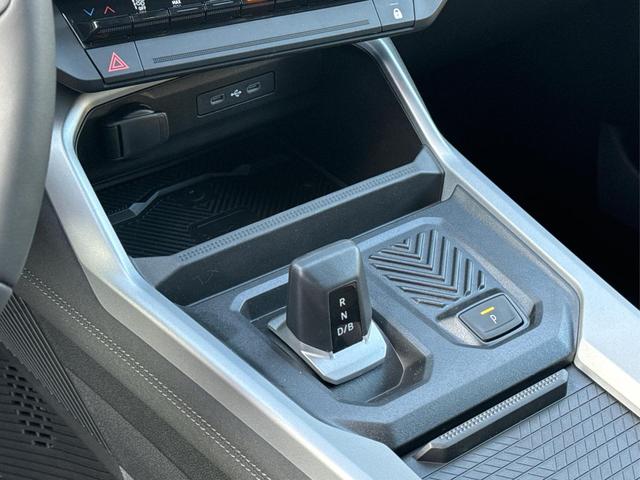 Dacia / Bigster / Gr&uuml;n / / / PANO+NAVI+ARKAMYS+KAMERA+SHZ+LED+18 ALU