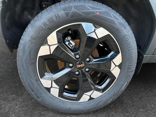 Dacia / Bigster / Grau / / / PANO+NAVI+ARKAMYS+KAMERA+SHZ+LED+18 ALU