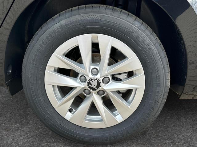 Skoda / Fabia / / / / DSG+5J GARANTIE+KAMERA+KESSY+LED