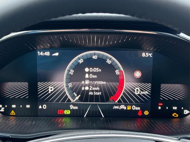 Skoda / Fabia / / / / DSG+5J GARANTIE+KAMERA+KESSY+LED