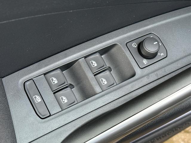 Skoda / Fabia / / / / DSG+5J GARANTIE+KAMERA+KESSY+LED