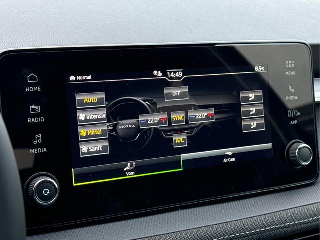 Skoda / Fabia / / / / DSG+5J GARANTIE+KAMERA+KESSY+LED