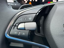 Skoda Fabia Top Selection DSG+5J GARANTIE+KAMERA+KESSY+LED 