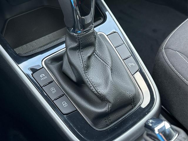 Skoda / Fabia / / / / DSG+5J GARANTIE+KAMERA+KESSY+LED