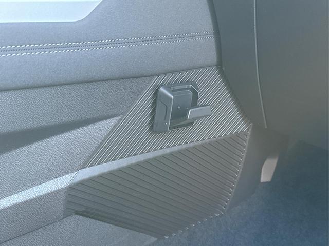 Dacia / Bigster / Gr&uuml;n / / / PANO+NAVI+ARKAMYS+KAMERA+SHZ+LED+18 ALU