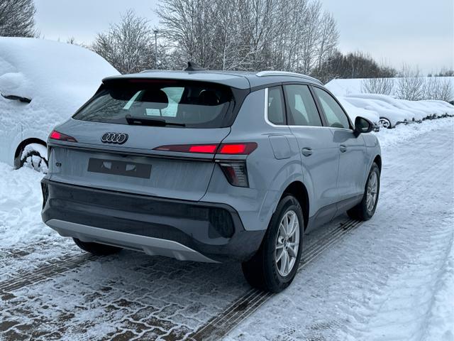 Audi / Q3 / Grau / / / AHK+NAVI+KAMERA+PDC+EL.HECKKL.+LED