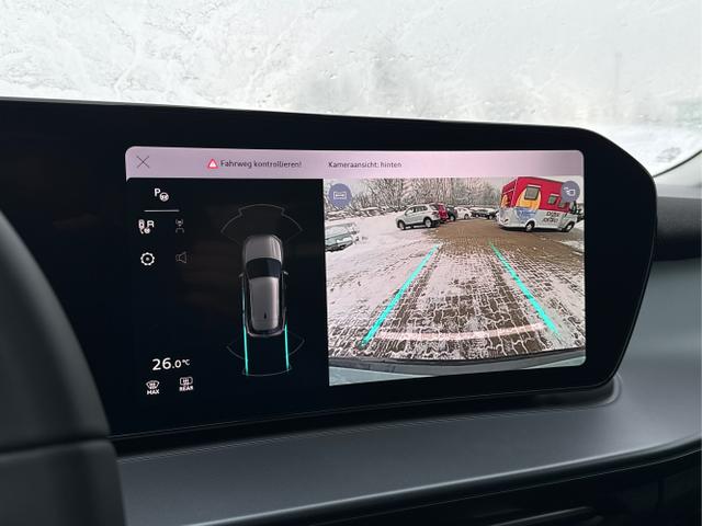 Audi / Q3 / Grau / / / AHK+NAVI+KAMERA+PDC+EL.HECKKL.+LED