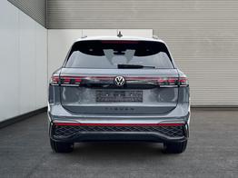 Volkswagen Tiguan R-Line People PLUG-IN+PANO+AHK+HD MATRIX+NAVI+BLACK STYLE+20"LM+ACC 