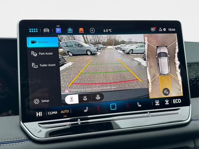 Volkswagen / Tiguan / Grau / / / PLUG-IN+PANO+AHK+HD MATRIX+NAVI+BLACK STYLE+20 LM+ACC