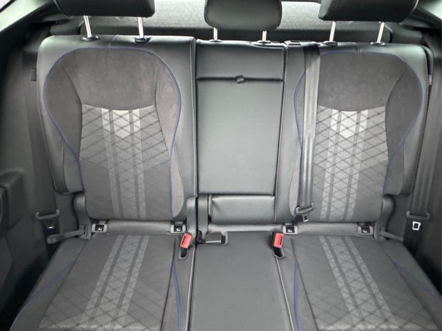 Volkswagen / Tiguan / Grau / / / PLUG-IN+PANO+AHK+HD MATRIX+NAVI+BLACK STYLE+20 LM+ACC