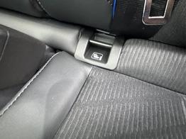 Volkswagen Tiguan R-Line People PLUG-IN+PANO+AHK+HD MATRIX+NAVI+BLACK STYLE+20"LM+ACC 