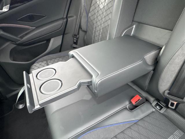 Volkswagen / Tiguan / Grau / / / PLUG-IN+PANO+AHK+HD MATRIX+NAVI+BLACK STYLE+20 LM+ACC