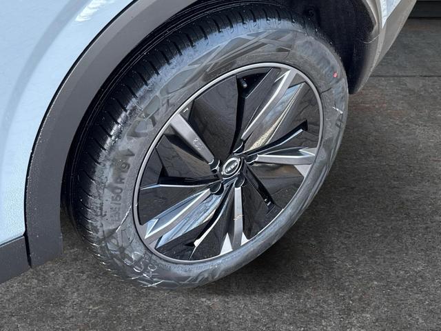 Nissan / Qashqai / Gelb / / / 