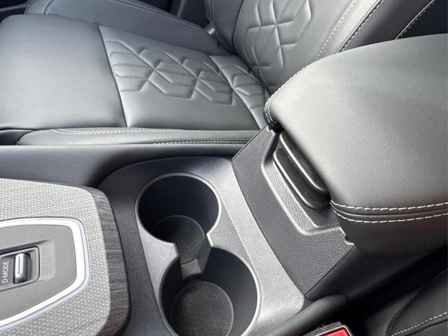 Nissan / Qashqai / Gelb / / / 