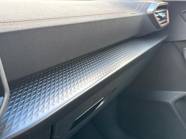 Cupra / Leon Sportstourer / Gelb / / / 