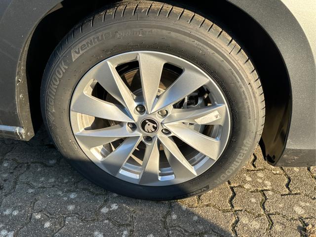 Skoda / Superb Combi / / / / DSG+AHK+NAVI+EL. HECKKL.+SHZ V+H+KAMERA+LED, Beispielbilder