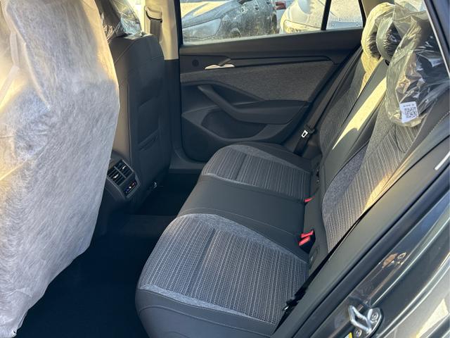 Skoda / Superb Combi / / / / DSG+AHK+NAVI+EL. HECKKL.+SHZ V+H+KAMERA+LED, Beispielbilder