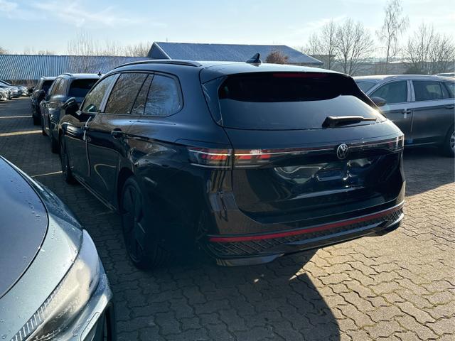 Volkswagen / Passat Variant / Schwarz / / / 4WD+PANO+AHK+HARMAN+NAVI+HUD+Matrix+ACC, Beispielbilder, ggf. teilweise mit Sonderausstattung