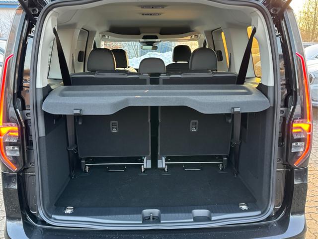 Volkswagen / Caddy Maxi / / / / Caddy Maxi NAVI+AHK+SHZ+LED+ KAMERA+PDC+ LANE ASSIST