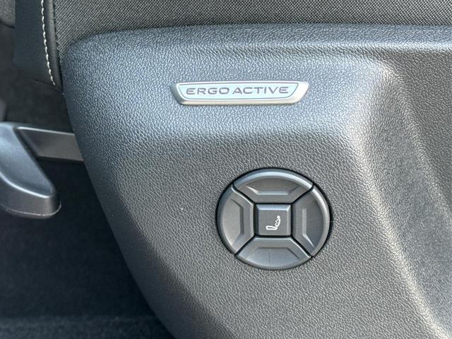 Volkswagen / Tiguan / Schwarz / / / 4 MOT+AHK+NAVI+PANORAMA+EL. HECK.+20 ALU