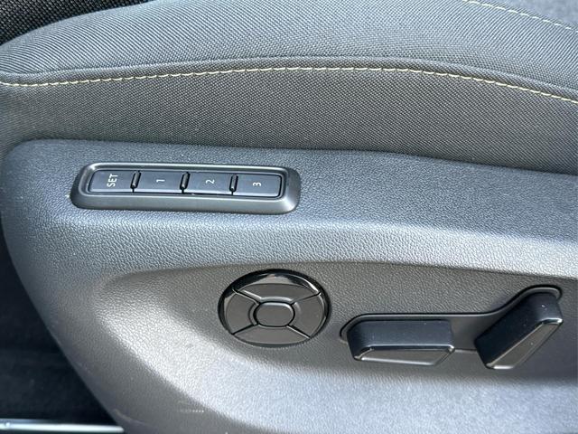 Skoda / Kodiaq / Grau / / / 4x4+PANO+AHK+MATRIX+KAMERA+eHK+19ALU, Beispielbilder