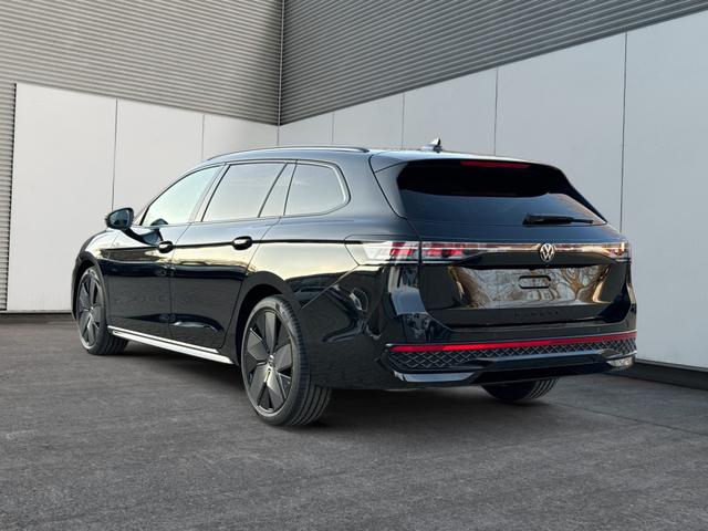 Volkswagen / Passat Variant / Schwarz / / / 4WD+PANO+AHK+HARMAN+NAVI+HUD+Matrix+ACC, Beispielbilder, ggf. teilweise mit Sonderausstattung